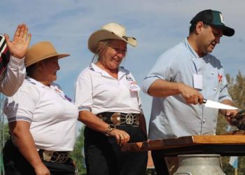 Una amistad que cocina igualdad en Vaca Muerta