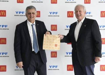 YPF y McDonald's sellan una alianza que llega a todo el país