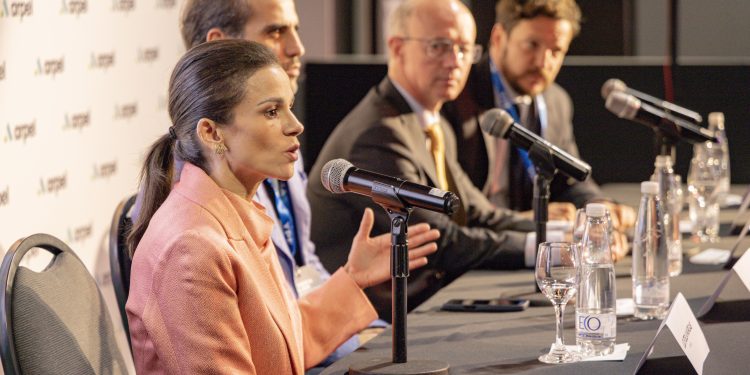 Luz Stella Murgas, Naturgas; Pablo Ferragut, Arpel; Andrea Stegher, International Gas Union; Guido Maiulini, OLACDE